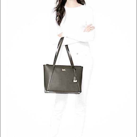 NWT MK genuine leather Maddie tote mushroom - Picture 8 of 8